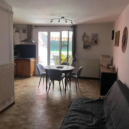 Apartment Joli Avec Terrasse Et Jardin - Vue Sur Montagne